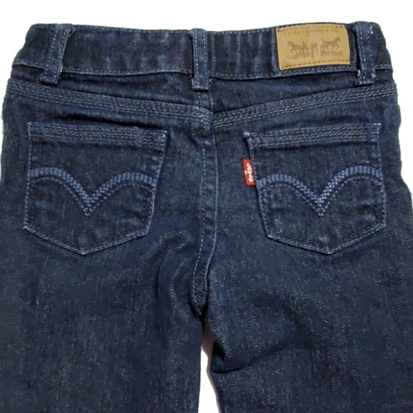 Levi's Denim Capris - Picture 5 of 5